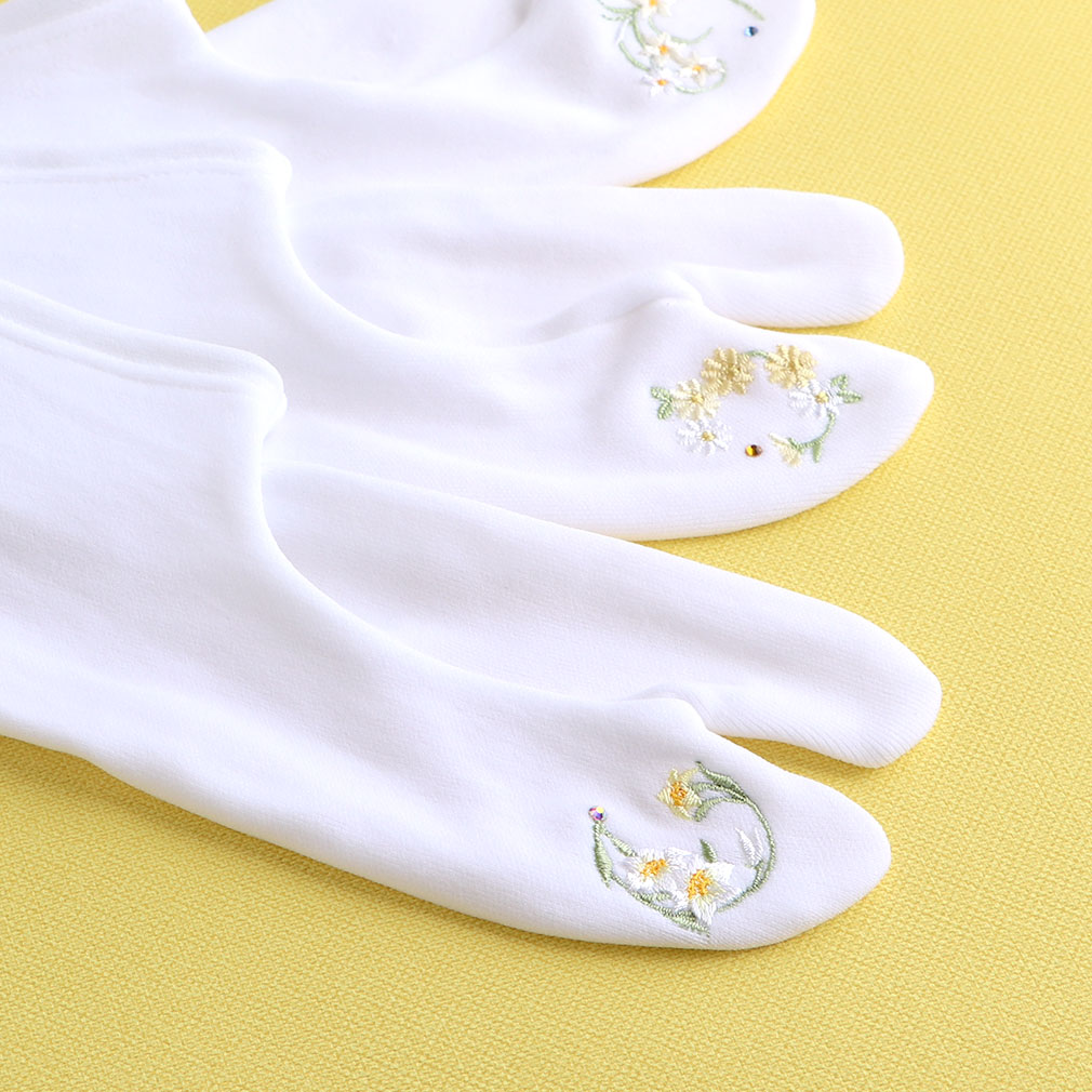 足袋 刺繍 誕生花 季節の花 ラインストーン付 ストレッチ