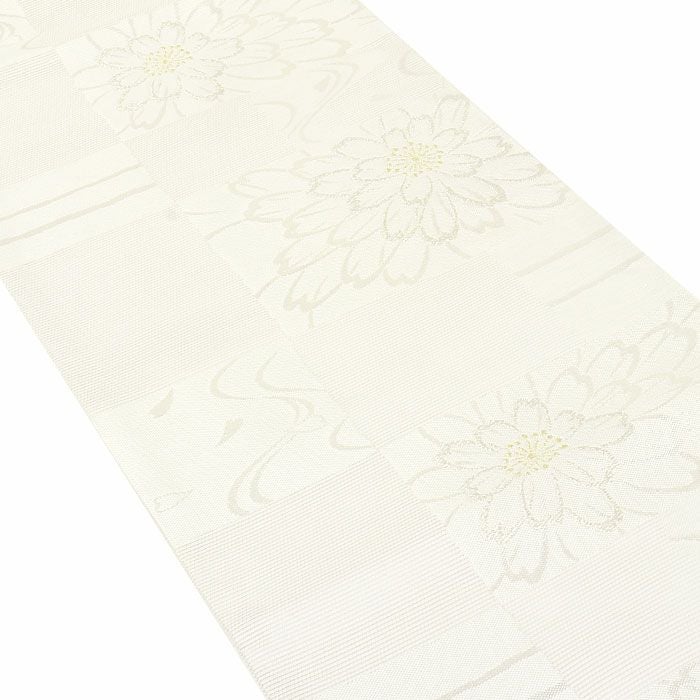 新品のアイボリーの名古屋帯 名古屋帯 夏 夏名古屋帯 夏帯 アイボリー 白 変わり市松 八重桜 西陣織