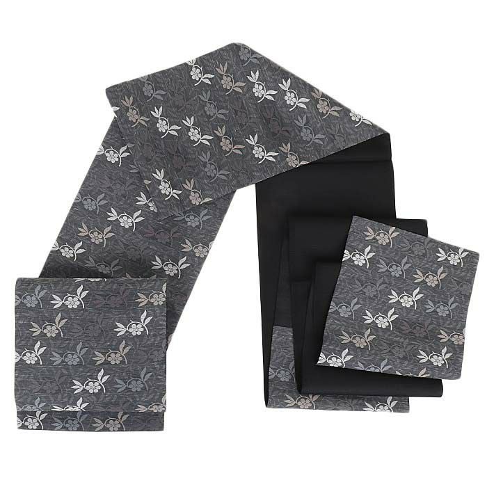 結婚式の黒留袖色留袖や訪問着に合わせたい仕立て上がり袋帯。入学式やお宮参り七五三参り等お子様の行事の礼装にも最適。フォーマルな着物を上品に装う袋帯。