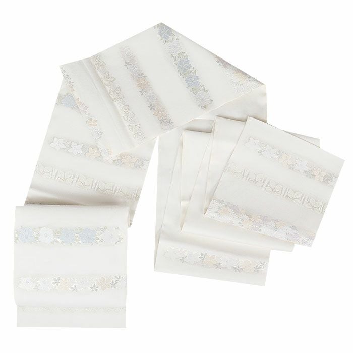 結婚式の黒留袖色留袖や訪問着に合わせたい仕立て上がり袋帯。入学式やお宮参り七五三参り等お子様の行事の礼装にも最適。フォーマルな着物を上品に装う袋帯。