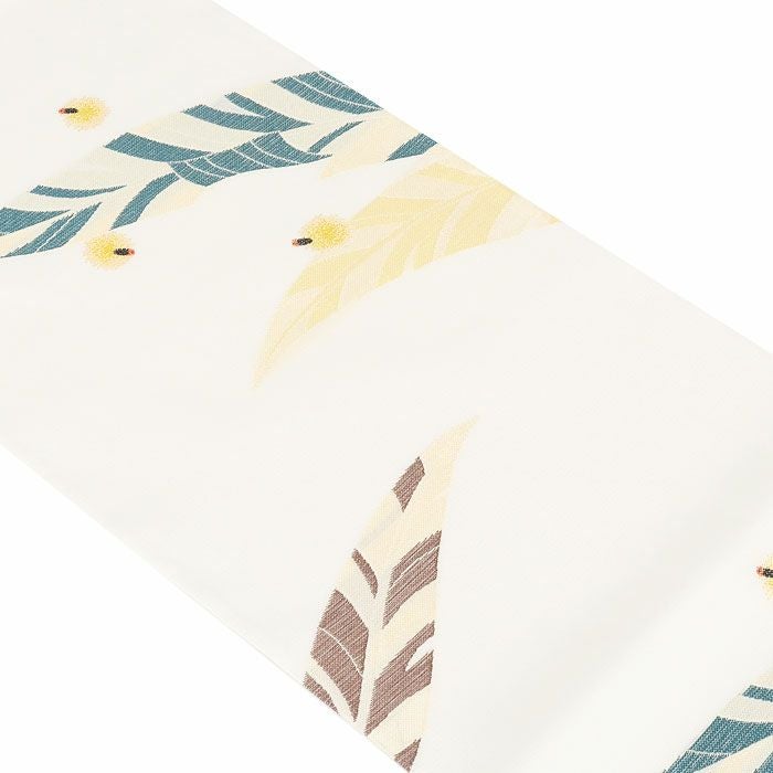 結婚式の黒留袖色留袖や訪問着に合わせたい仕立て上がり袋帯。入学式やお宮参り七五三参り等お子様の行事の礼装にも最適。フォーマルな着物を上品に装う袋帯。