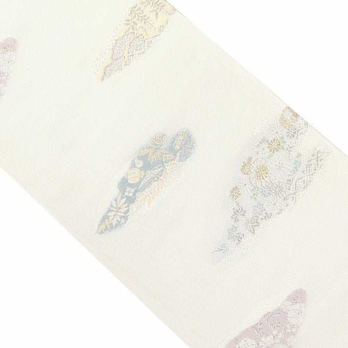 結婚式の黒留袖色留袖や訪問着に合わせたい仕立て上がり袋帯。入学式やお宮参り七五三参り等お子様の行事の礼装にも最適。フォーマルな着物を上品に装う袋帯。