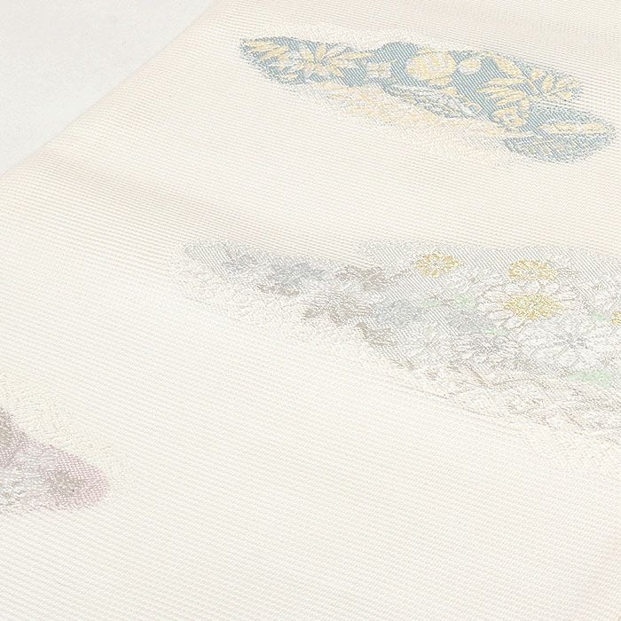 結婚式の黒留袖色留袖や訪問着に合わせたい仕立て上がり袋帯。入学式やお宮参り七五三参り等お子様の行事の礼装にも最適。フォーマルな着物を上品に装う袋帯。