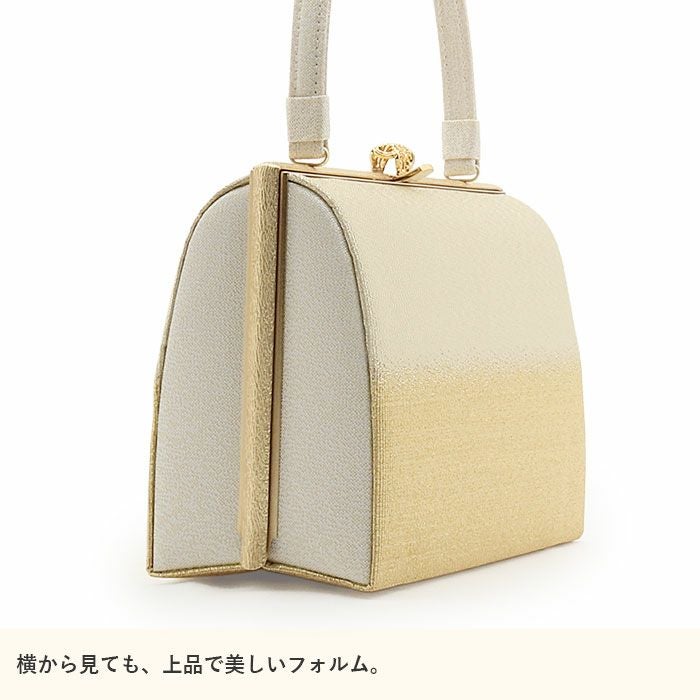 結婚式の黒留袖色留袖や訪問着に合わせたい草履バッグセット。痛くなくて歩きやすい、初めての方にも安心の履き心地。こだわりの草履とバッグで上品な着物姿を演出できます。