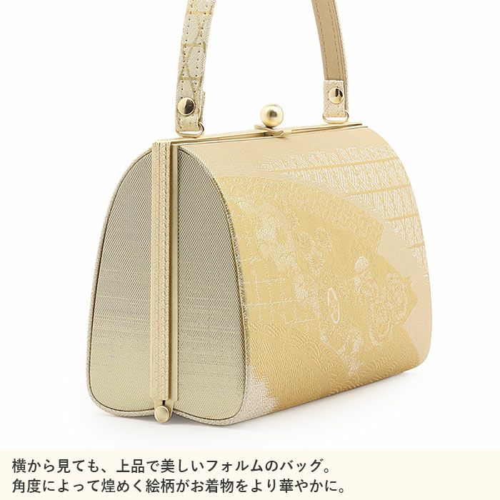 結婚式の黒留袖色留袖や訪問着に合わせたい草履バッグセット。痛くなくて歩きやすい、初めての方にも安心の履き心地。こだわりの草履とバッグで上品な着物姿を演出できます。