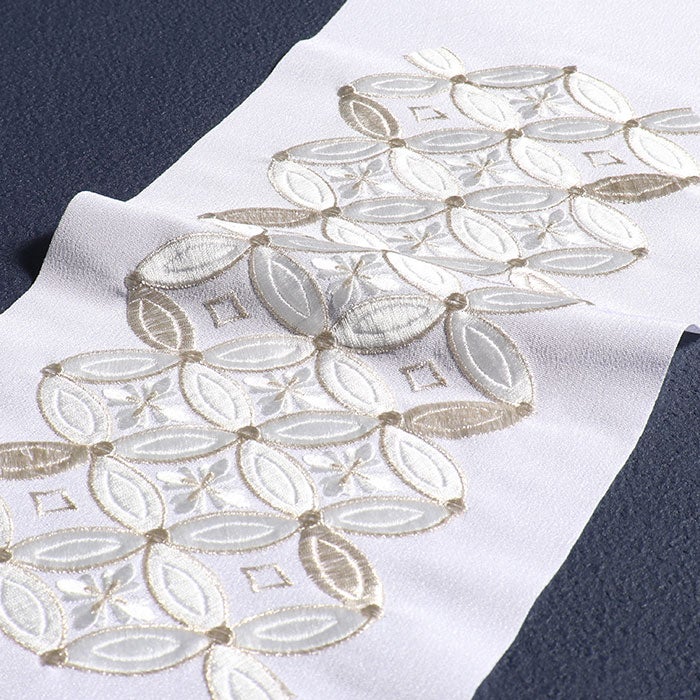 半衿刺繍半衿白半衿留袖用訪問着用振袖用衿秀4Type白銀ホワイトシルバー花流水華七宝花橘花椿ポリエステル日本製メール便対応可黒留袖色留袖訪問着振袖卒業袴礼装用フォーマル色無地付け下げ結婚式お宮参り七五三刺繍半衿京都えりひで