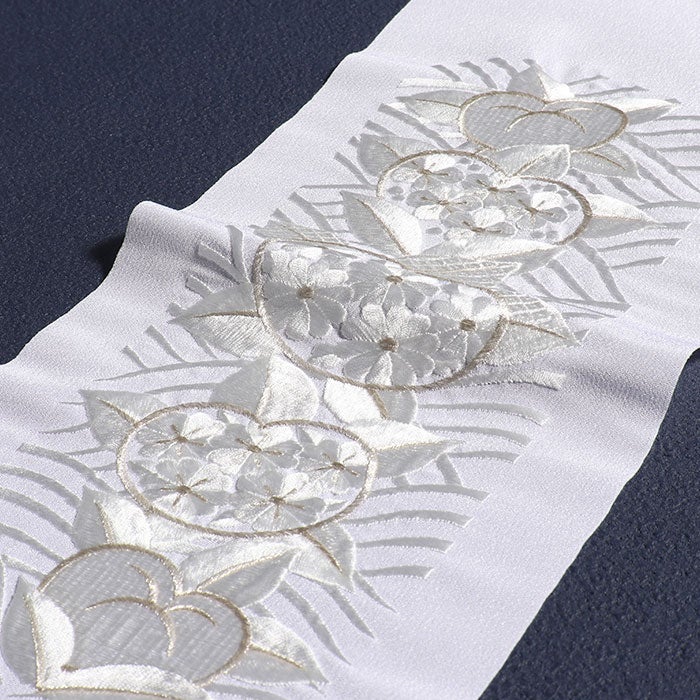半衿刺繍半衿白半衿留袖用訪問着用振袖用衿秀4Type白銀ホワイトシルバー花流水華七宝花橘花椿ポリエステル日本製メール便対応可黒留袖色留袖訪問着振袖卒業袴礼装用フォーマル色無地付け下げ結婚式お宮参り七五三刺繍半衿京都えりひで