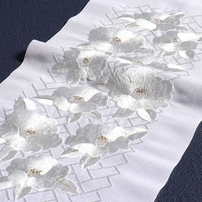 半衿刺繍半衿白半衿留袖用訪問着用振袖用衿秀4Type白銀ホワイトシルバー花流水華七宝花橘花椿ポリエステル日本製メール便対応可黒留袖色留袖訪問着振袖卒業袴礼装用フォーマル色無地付け下げ結婚式お宮参り七五三刺繍半衿京都えりひで
