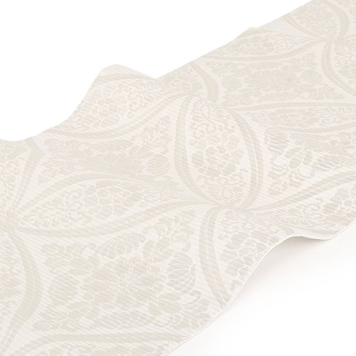 結婚式の黒留袖色留袖や訪問着に合わせたい仕立て上がり袋帯。入学式やお宮参り七五三参り等お子様の行事の礼装にも最適。フォーマルな着物を上品に装う袋帯。