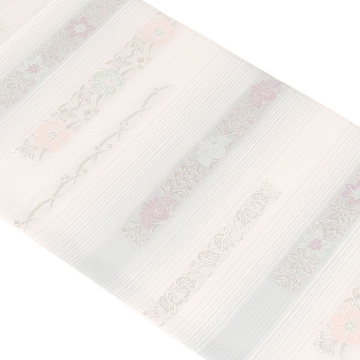 結婚式の黒留袖色留袖や訪問着に合わせたい仕立て上がり袋帯。入学式やお宮参り七五三参り等お子様の行事の礼装にも最適。フォーマルな着物を上品に装う袋帯。