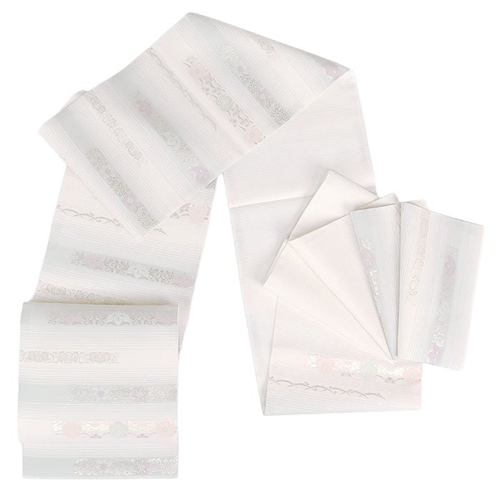 結婚式の黒留袖色留袖や訪問着に合わせたい仕立て上がり袋帯。入学式やお宮参り七五三参り等お子様の行事の礼装にも最適。フォーマルな着物を上品に装う袋帯。