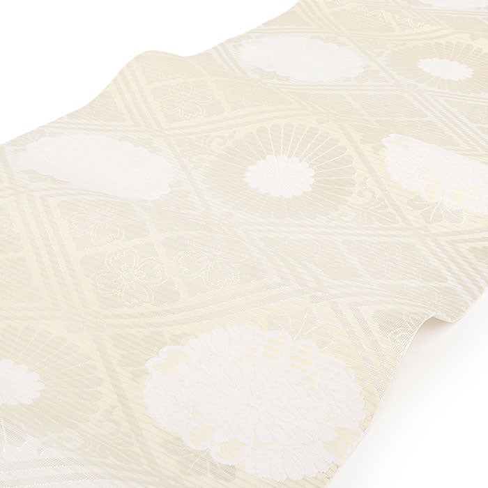 結婚式の黒留袖色留袖や訪問着に合わせたい仕立て上がり袋帯。入学式やお宮参り七五三参り等お子様の行事の礼装にも最適。フォーマルな着物を上品に装う袋帯。